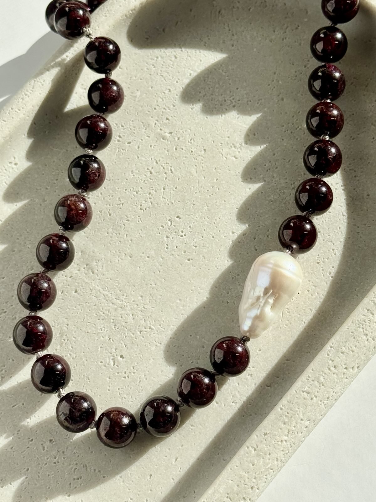 Garnet & Freshwater Pearl Knotted Necklace | The Art Museum Collection