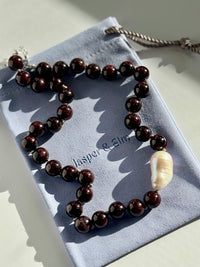 Garnet & Freshwater Pearl Knotted Necklace | The Art Museum Collection