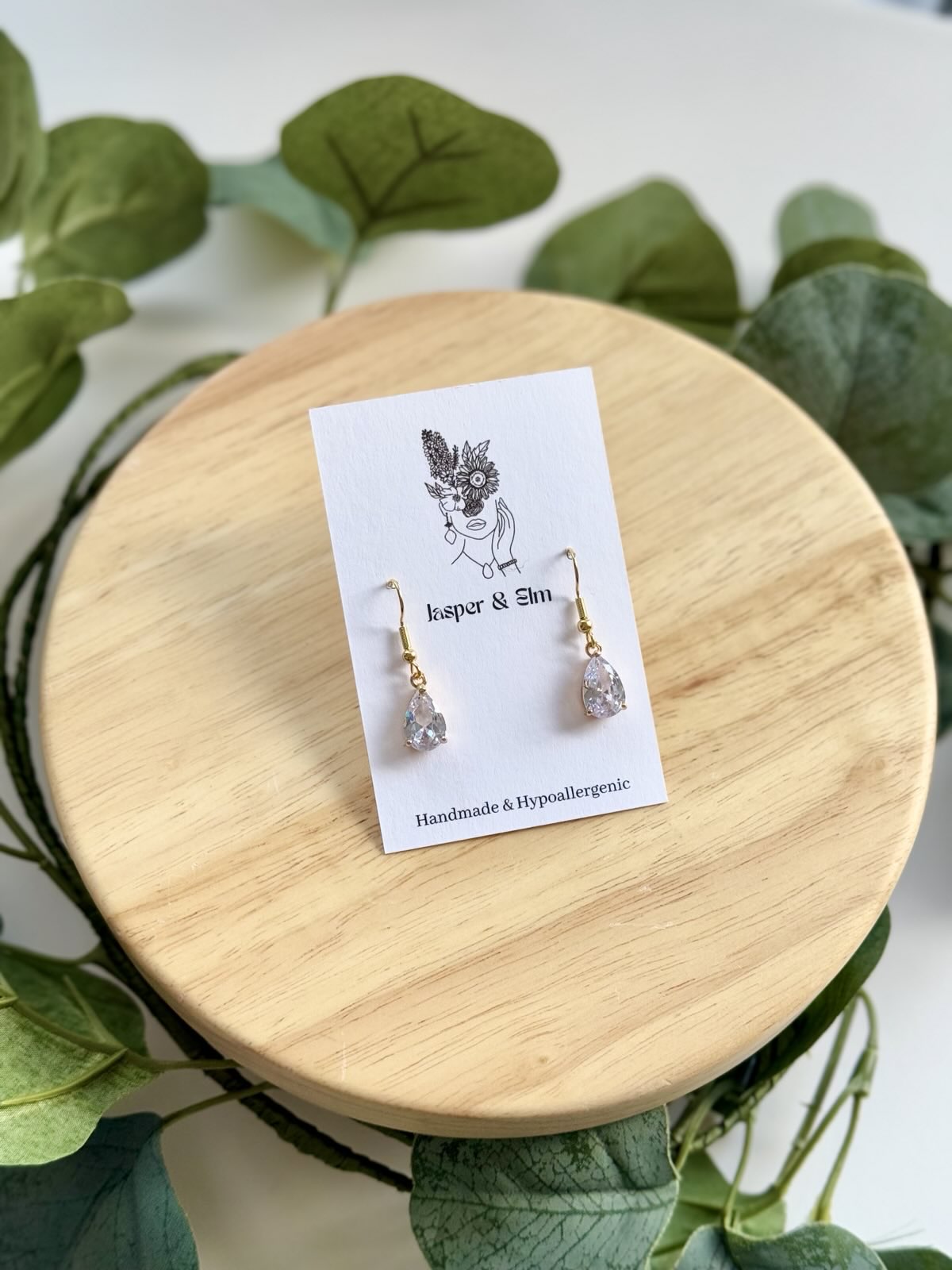 Dainty Teardrop Sparkly Earrings